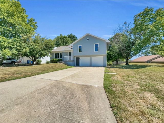 1811  Regency Drive, Kearney, MO 64060 | MLS#2509784