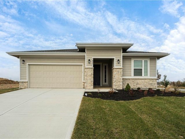 1602 NW 104th Terrace, Kansas City, MO 64155 | MLS#2504111