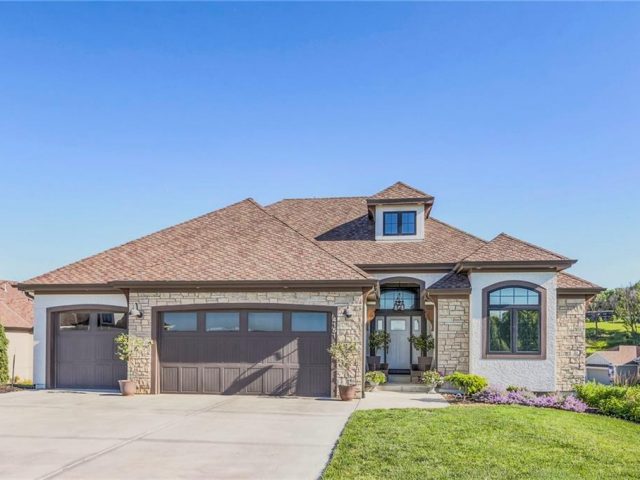 4151 NW Palisades Point, Riverside, MO 64150 | MLS#2493140