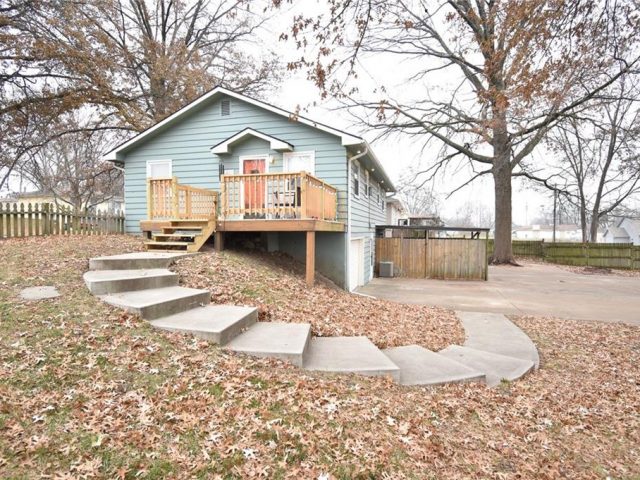 1201  Thompson Street, Excelsior Springs, MO 64024 | MLS#2523752