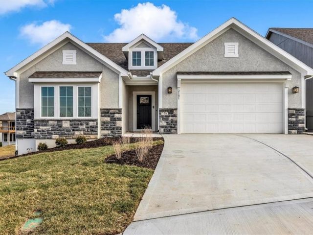 2161  Black Walnut Drive, Liberty, MO 64068 | MLS#2465941