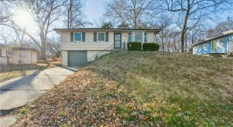 892 NW South Shore Drive, Lake Waukomis, MO 64151 | MLS#2525740