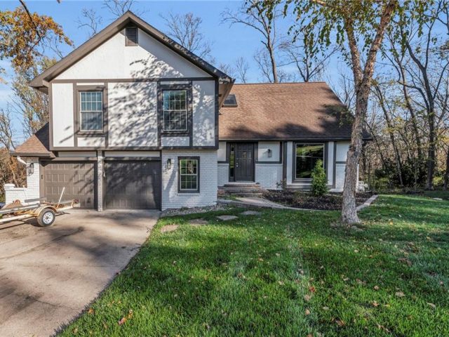 9204 NW 77th Street, Weatherby Lake, MO 64152 | MLS#2517494