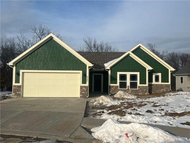 2080  Riverstone Drive, Excelsior Springs, MO 64024 | MLS#2513503