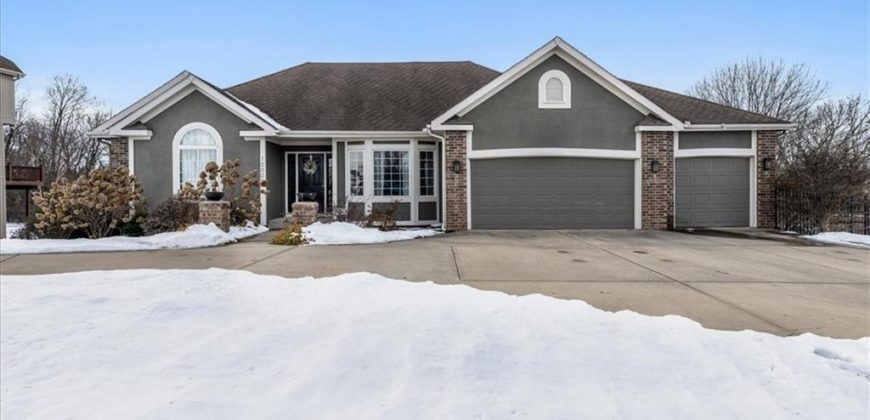 10009 NW Crooked Road, Parkville, MO 64152 | MLS#2526944