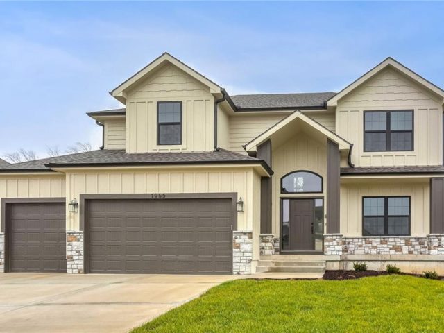 7065 NW Forest Lakes Drive, Parkville, MO 64152 | MLS#2498567