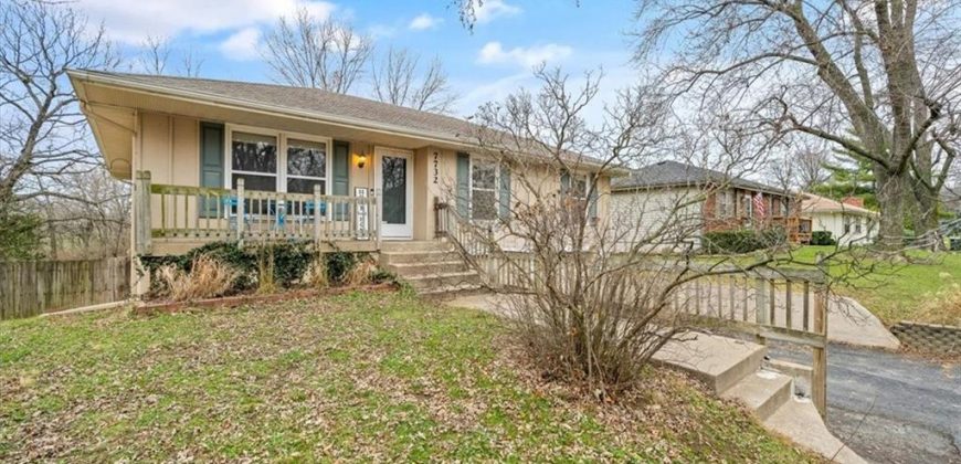 Homes for Sale in Kansas City, MO 64118 | 7732 N Broadway Street