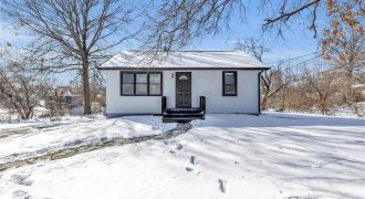 Homes for Sale in Kansas City, MO 64119 | 5040 N Beacon Avenue