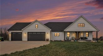 Homes for Sale in Smithville, MO 64089 | 300 NE 144th Street