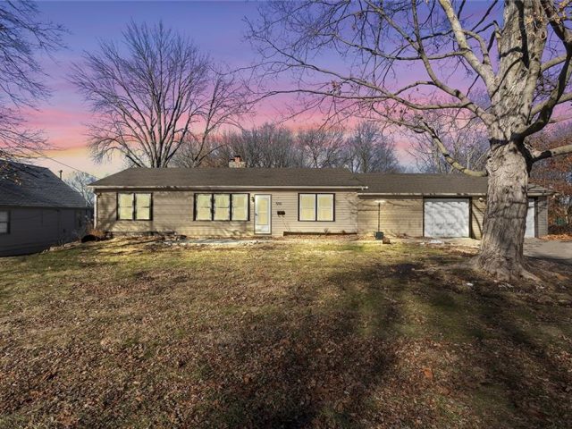 Homes for Sale in Gladstone, MO 64118 | 500 NE 74th Terrace