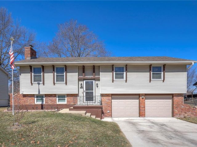 Homes for Sale in Kansas City, MO 64118 | 808 NE 80th Terrace