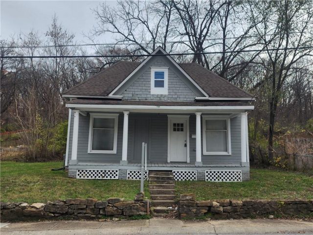 Homes for Sale in Excelsior Springs, MO 64024 | 721 N Main Street