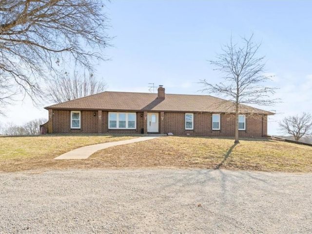 Homes for Sale in Dearborn, MO 64439 | 23005  Highway EE