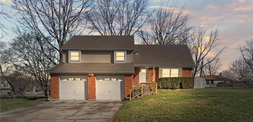 Homes for Sale in Kansas City, MO 64155 | 400 NE 112th Terrace