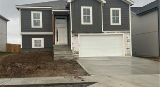 Homes for Sale in Kansas City, MO 64154 | 9504 N Harden Avenue