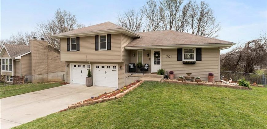Homes for Sale in Liberty, MO 64068 | 701  Cosby Street