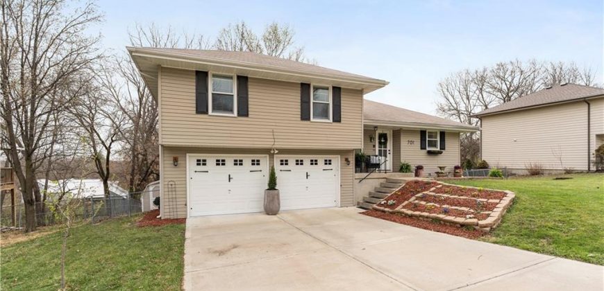 Homes for Sale in Liberty, MO 64068 | 701  Cosby Street