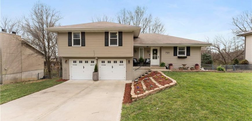 Homes for Sale in Liberty, MO 64068 | 701  Cosby Street