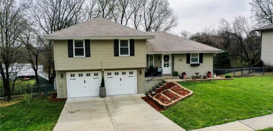 Homes for Sale in Liberty, MO 64068 | 701  Cosby Street