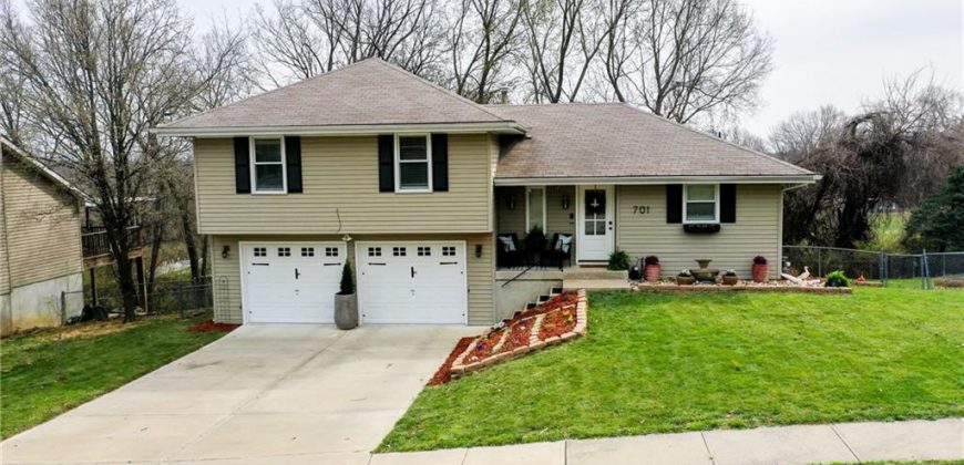 Homes for Sale in Liberty, MO 64068 | 701  Cosby Street