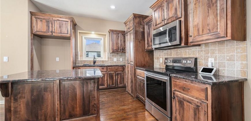 Homes for Sale in Kansas City, MO 64157 | 9724 N Elm Avenue