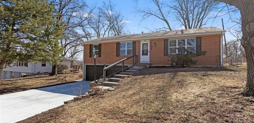 Homes for Sale in Liberty, MO 64068 | 1504  Thompson Avenue