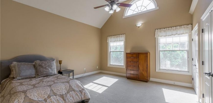 Homes for Sale in Parkville, MO 64152 | 6436 N National Drive