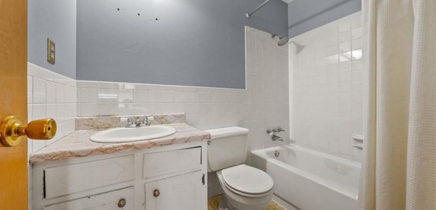 Homes for Sale in Kansas City, MO 64119 | 3204 NE 53rd Street
