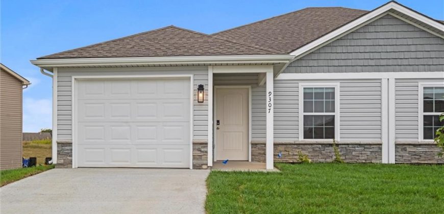 Homes for Sale in Kansas City, MO 64154 | 3825 NW 93rd Street
