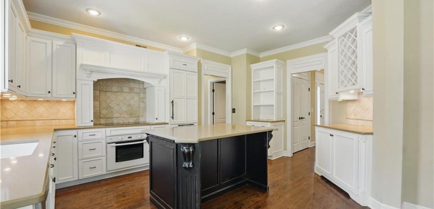 Homes for Sale in Kansas City, MO 64116 | 4602 N Holly Court