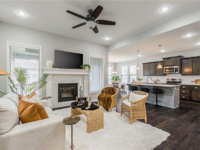 Homes for Sale in Kansas City, MO 64154 | 8707 N Liston Avenue