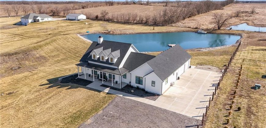 Homes for Sale in Smithville, MO 64089 | 18723  County Line Road