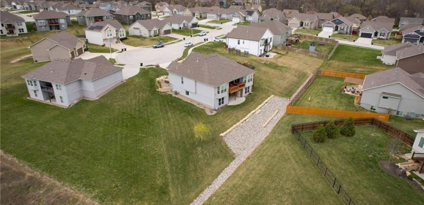 Homes for Sale in Kansas City, MO 64154 | 3718 NW 96th Court