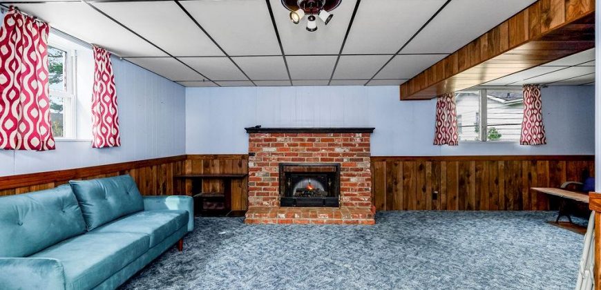 Homes for Sale in Liberty, MO 64068 | 1221  Owen Drive
