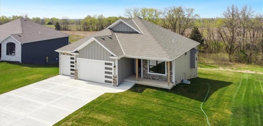 Homes for Sale in Smithville, MO 64089 | 609  Blackhawke Drive