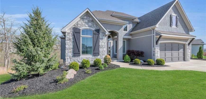 Homes for Sale in Parkville, MO 64152 | 13559  Terrace Park Drive