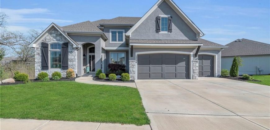 Homes for Sale in Parkville, MO 64152 | 13559  Terrace Park Drive
