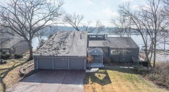 Homes for Sale in Weatherby Lake, MO 64152 | 7811 NW Potomac Avenue