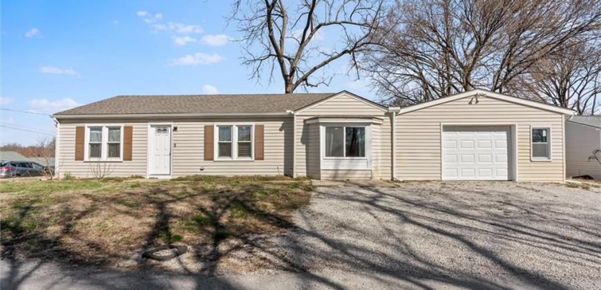 Homes for Sale in Gladstone, MO 64118 | 2 NE 62nd Street