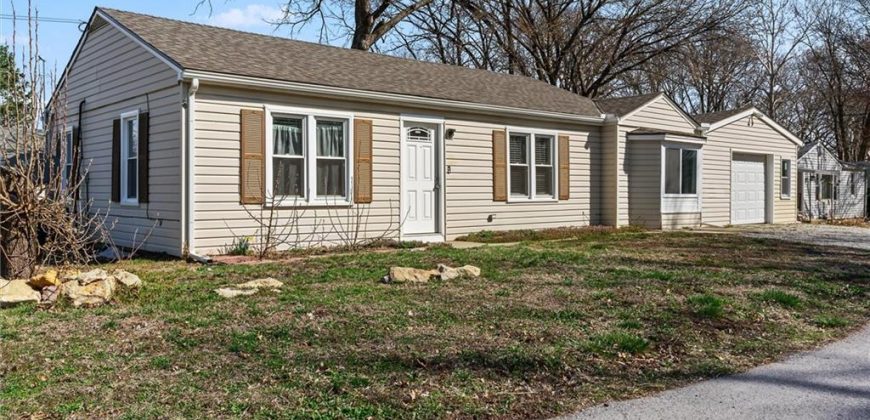 Homes for Sale in Gladstone, MO 64118 | 2 NE 62nd Street