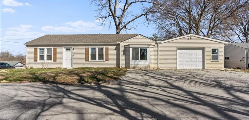 Homes for Sale in Gladstone, MO 64118 | 2 NE 62nd Street