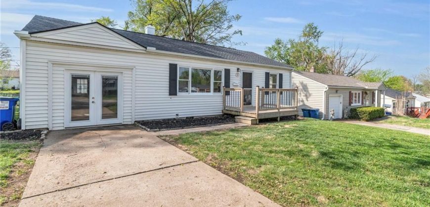 Homes for Sale in Gladstone, MO 64118 | 2411 NE 60th Street