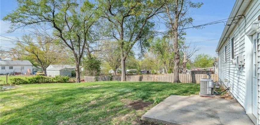 Homes for Sale in Gladstone, MO 64118 | 2411 NE 60th Street