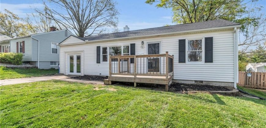 Homes for Sale in Gladstone, MO 64118 | 2411 NE 60th Street