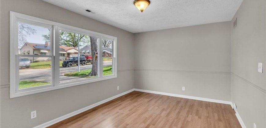 Homes for Sale in Gladstone, MO 64118 | 2411 NE 60th Street
