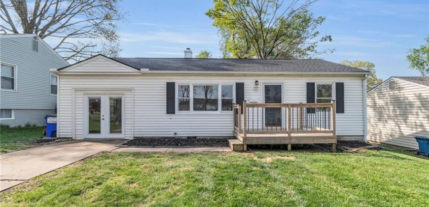 Homes for Sale in Gladstone, MO 64118 | 2411 NE 60th Street