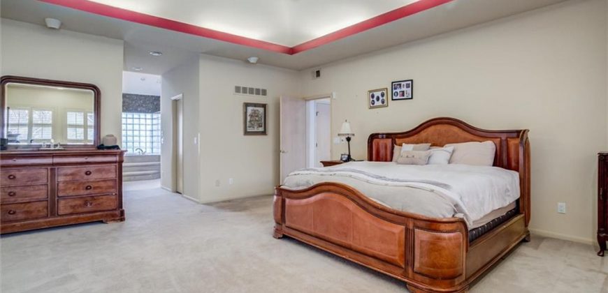 Homes for Sale in Gladstone, MO 64119 | 115 W Woodlands Drive