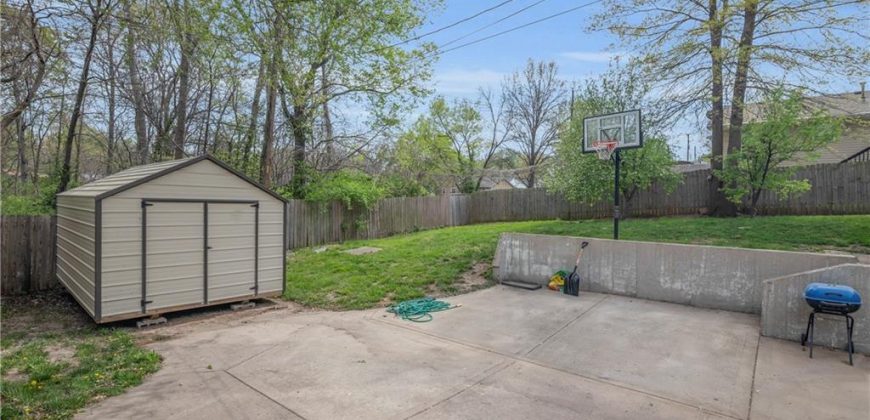 Homes for Sale in Kansas City, MO 64119 | 5821 NE Vivion Road