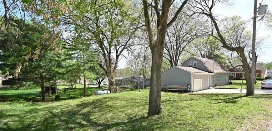 Homes for Sale in Farley, MO 64028 | 114  East Street