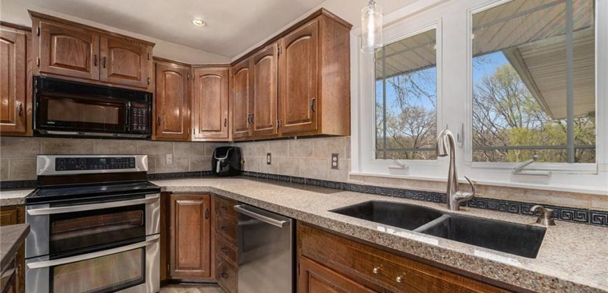Homes for Sale in Kansas City, MO 64116 | 14 NW 39th Street